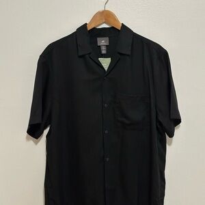 H&M Men's Casual Black Button-Up Shirt